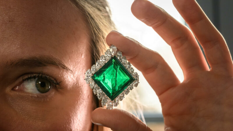 Aga Khan Emerald Sets Record with $9 Million Sale aga khan